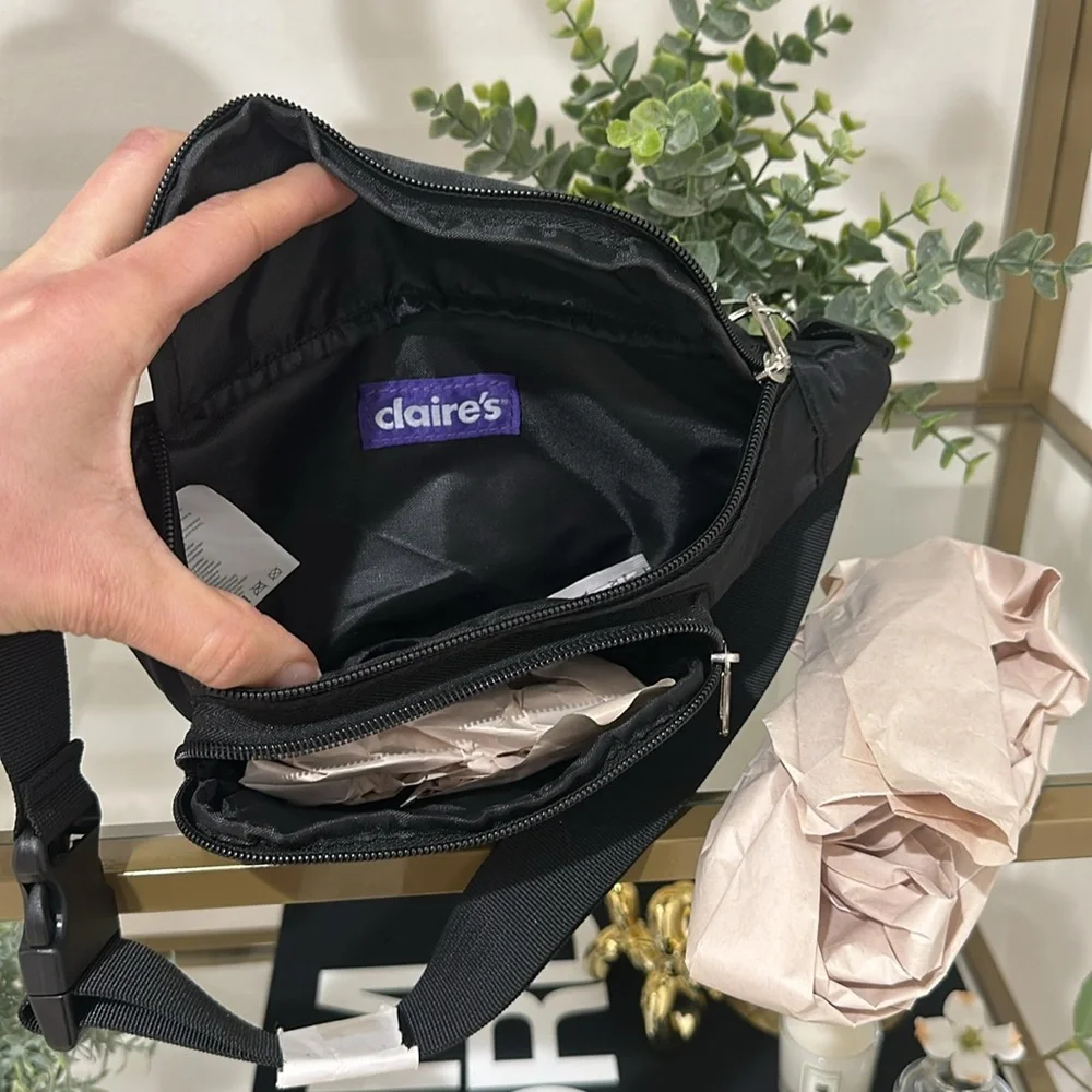 Black LOVE belt bag